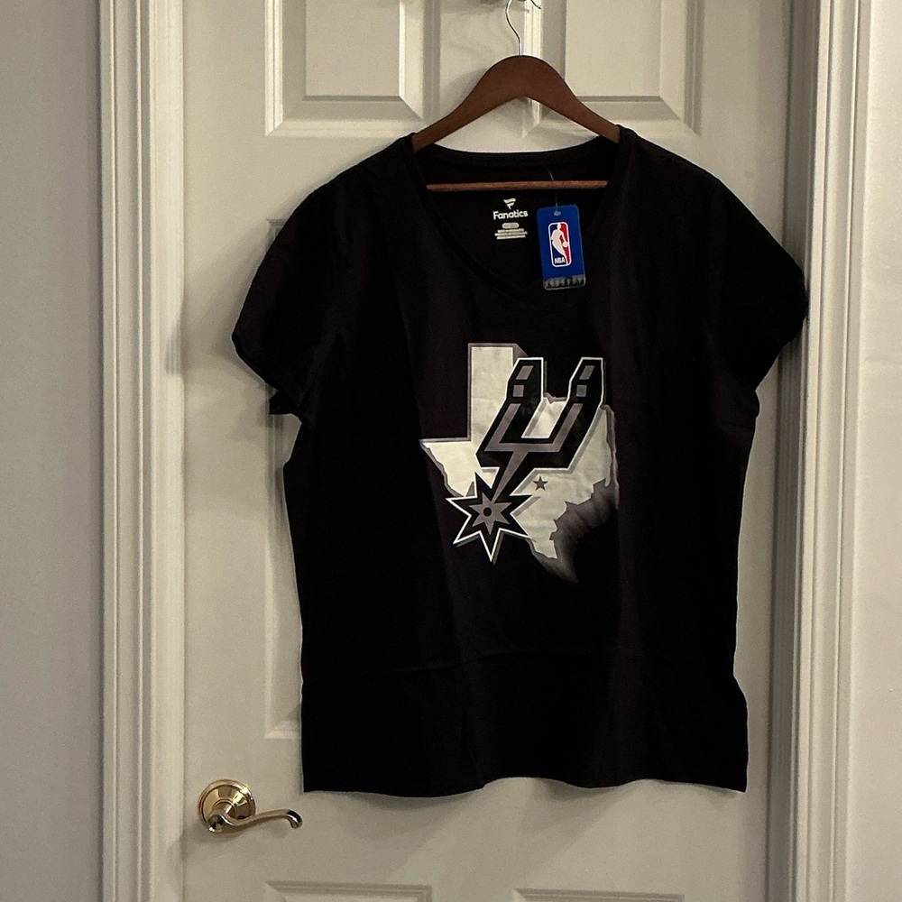 Fanatics Black and Gray NBA Spurs Tee